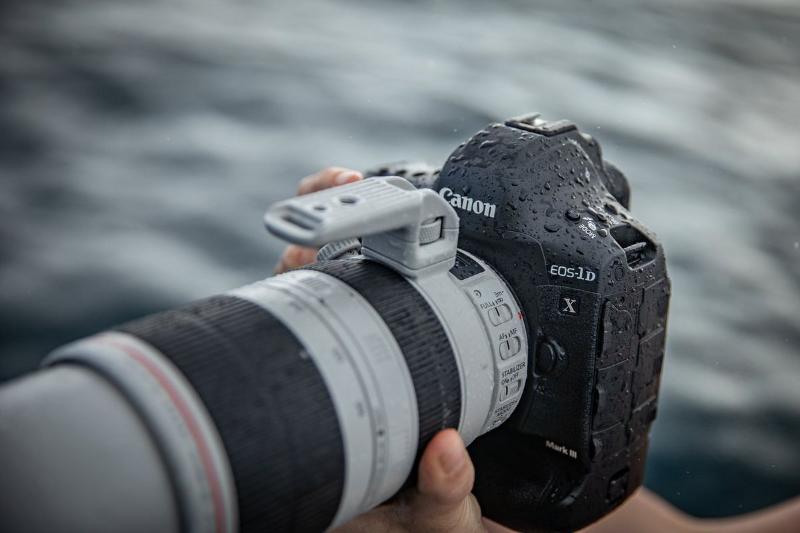Máy ảnh Canon EOS-1D X Mark III