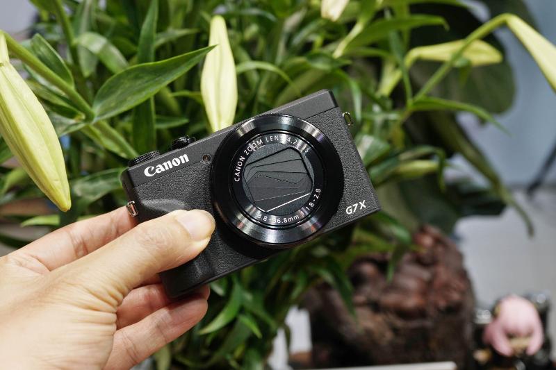 Máy ảnh Canon PowerShot G7 X Mark III (Black) Máy ảnh Canon PowerShot G7 X Mark III (Black)