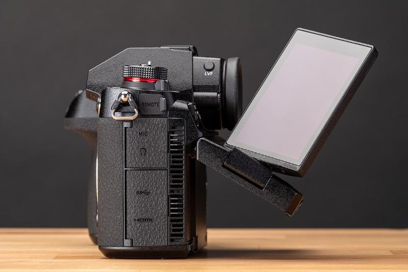 Máy ảnh Panasonis Lumix DC-S1H