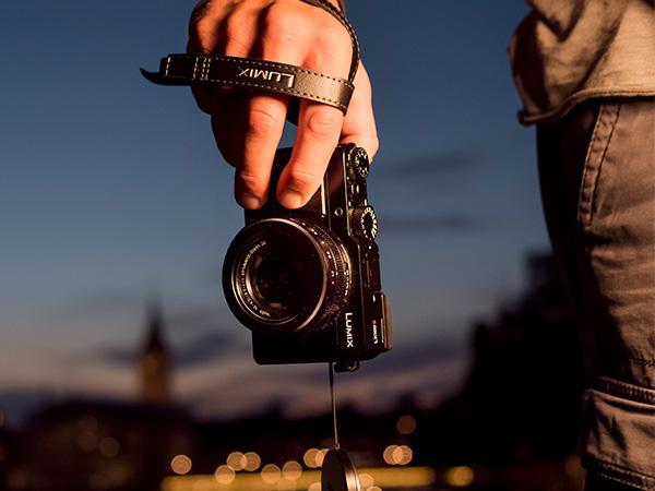 Máy ảnh Panasonic Lumix LX100 II