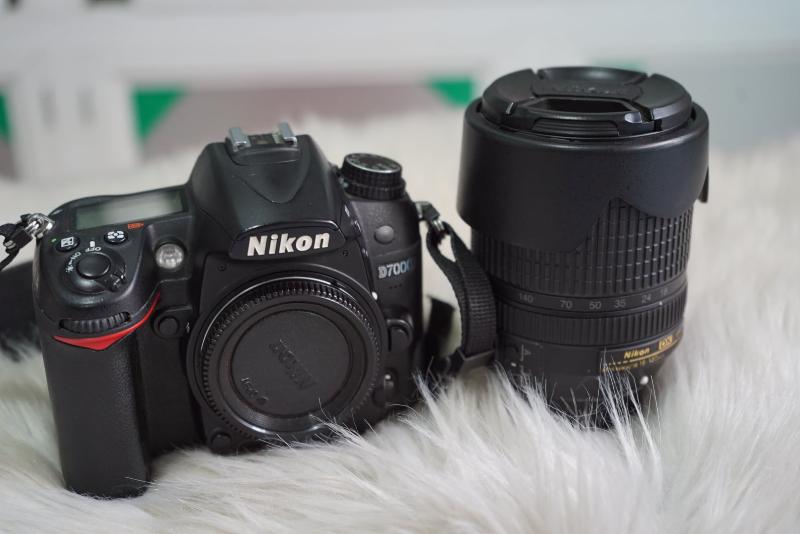 Máy ảnh Nikon D7000 Máy ảnh Nikon D7000