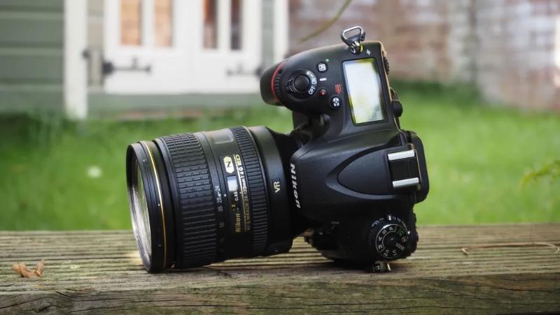 Máy ảnh Nikon D610 Máy ảnh Nikon D610