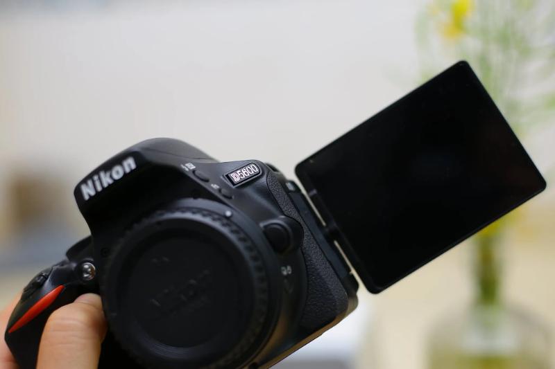Máy ảnh Nikon D5600 (Body Only) | Chính hãng Máy ảnh Nikon D5600 (Body Only) | Chính hãng