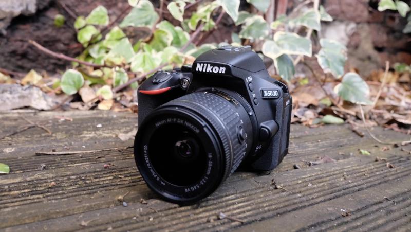 Máy ảnh Nikon D5600 (Body Only) | Chính hãng Máy ảnh Nikon D5600 (Body Only) | Chính hãng