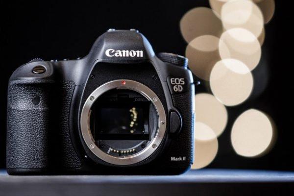 Máy ảnh Canon EOS 6D Mark II (Body Only)