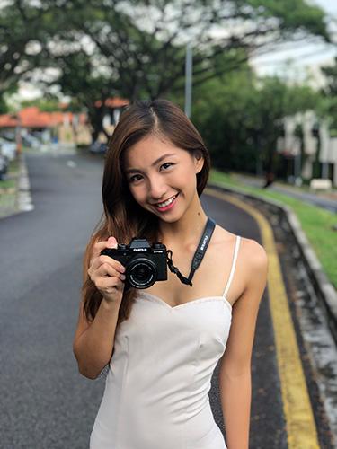 Máy ảnh Fujifilm X-T100 (Champagne Gold, Body Only) | Chính hãng Máy ảnh Fujifilm X-T100 (Champagne Gold, Body Only) | Chính hãng