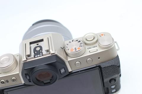 Máy ảnh Fujifilm X-T200 (Champagne Gold, Body Only) | Chính hãng Máy ảnh Fujifilm X-T200 (Champagne Gold, Body Only) | Chính hãng