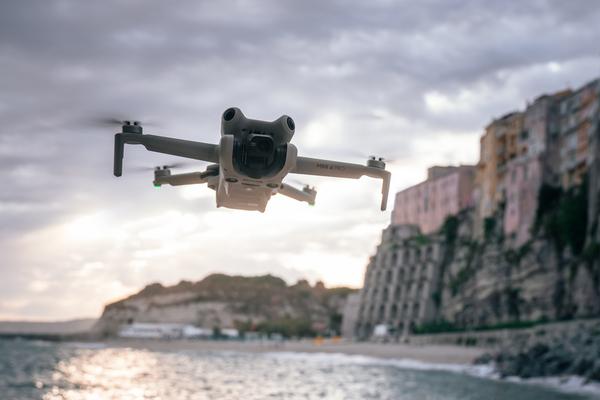 DJI Mini 4 Pro Fly More combo Plus (DJI RC 2) (GL) DJI Mini 4 Pro Fly More combo Plus (DJI RC 2) (GL)