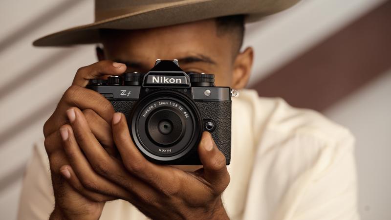 Máy ảnh Nikon ZF Máy ảnh Nikon ZF
