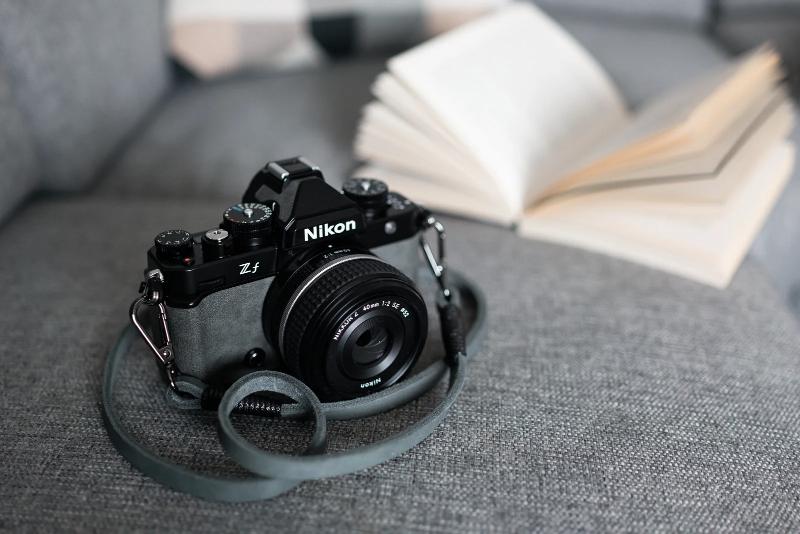 Máy ảnh Nikon ZF Máy ảnh Nikon ZF
