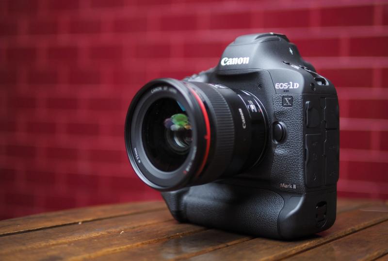 MÁY ẢNH CANON EOS-1DX MARK II
