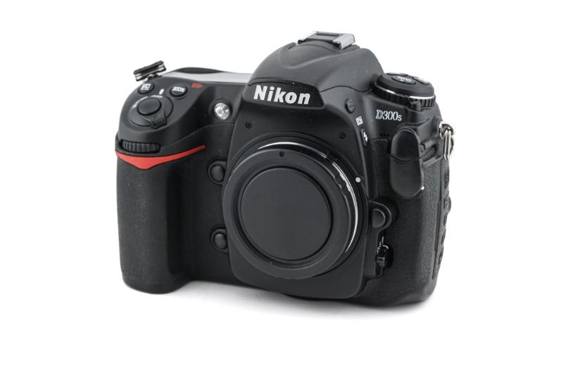 MÁY ẢNH NIKON D300S MÁY ẢNH NIKON D300S