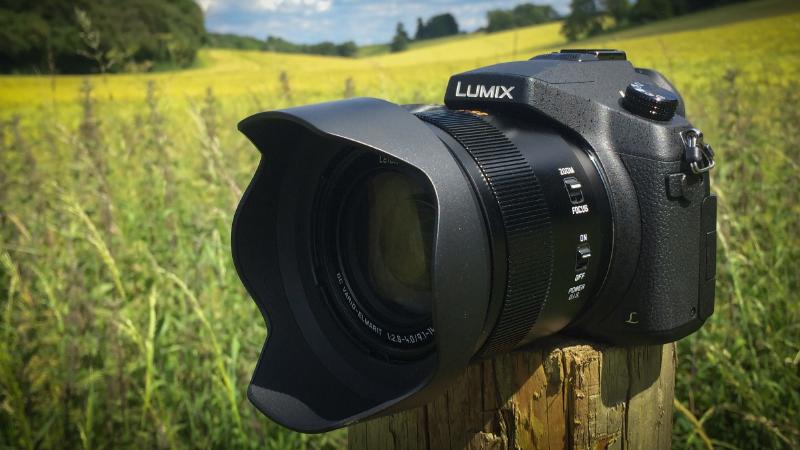 Máy ảnh Panasonic Lumix DMC-FZ1000 Máy ảnh Panasonic Lumix DMC-FZ1000
