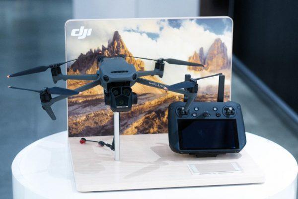 DJI MAVIC 3 PRO (DJI RC) DJI MAVIC 3 PRO (DJI RC)