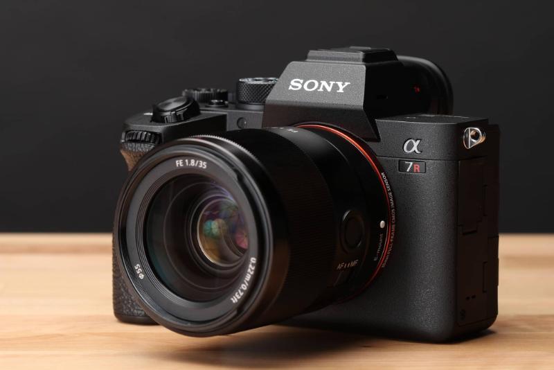 Máy ảnh Sony Alpha A7R Mark IV (Chính Hãng) Máy ảnh Sony Alpha A7R Mark IV (Chính Hãng)