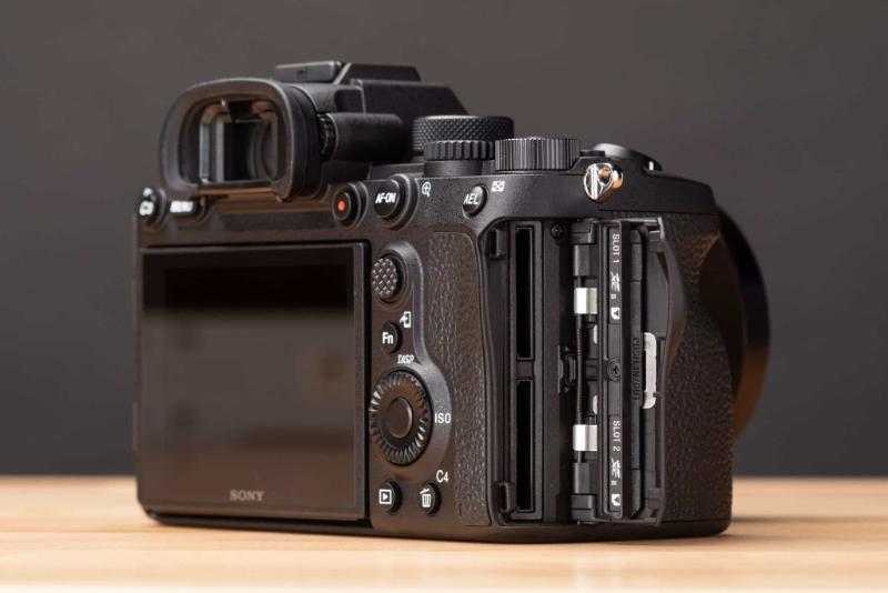 Máy ảnh Sony Alpha A7R Mark IV (Chính Hãng) Máy ảnh Sony Alpha A7R Mark IV (Chính Hãng)