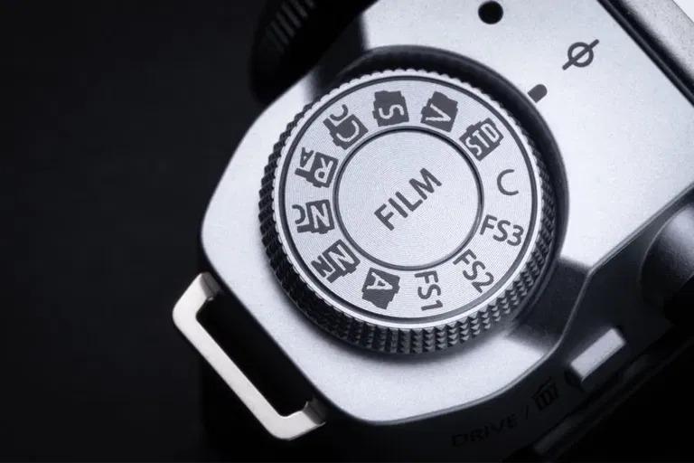 Máy ảnh Fujifilm X-M5 + Lens XC 15-45mm f/3.5-5.6 OIS PZ (Black) | Chính hãng