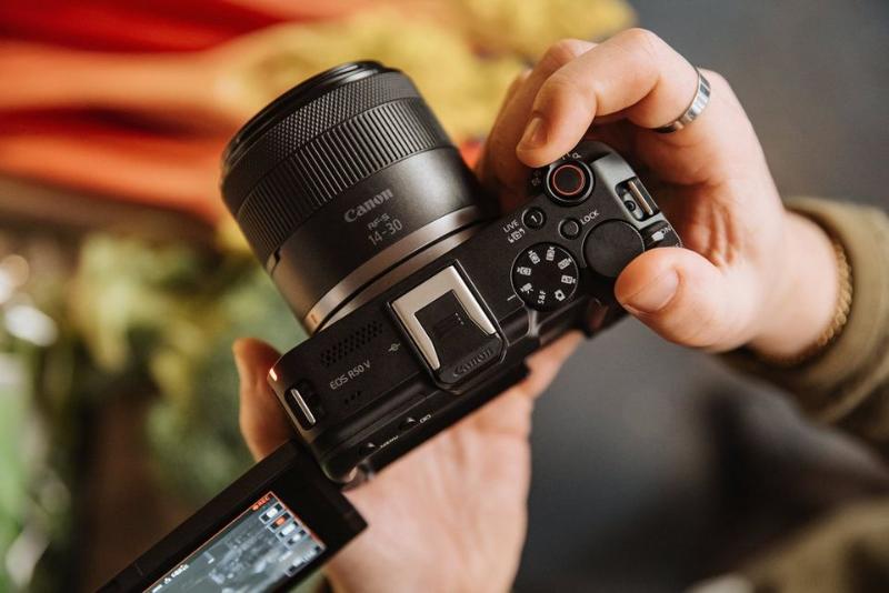 Máy Ảnh Canon EOS R50 V + Lens 14-30mm f/4-6.3 (Black) | Chính Hãng Máy Ảnh Canon EOS R50 V + Lens 14-30mm f/4-6.3 (Black) | Chính Hãng