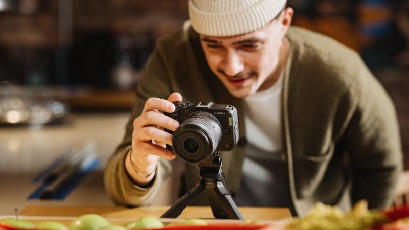 Máy Ảnh Canon EOS R50 V + Lens 14-30mm f/4-6.3 (Black) | Chính Hãng Máy Ảnh Canon EOS R50 V + Lens 14-30mm f/4-6.3 (Black) | Chính Hãng