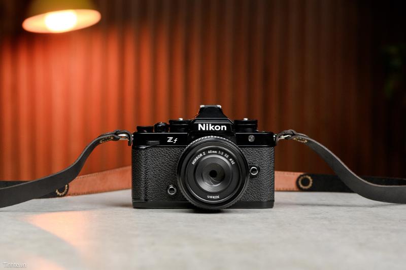 Máy ảnh Nikon Zf Kit Z 40mm F2 SE Máy ảnh Nikon Zf Kit Z 40mm F2 SE