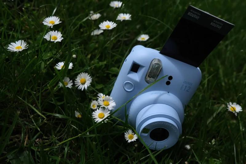 FUJIFILM INSTAX MINI 12 (BLOSSOM PINK) – chính hãng FUJIFILM INSTAX MINI 12 (BLOSSOM PINK) – chính hãng