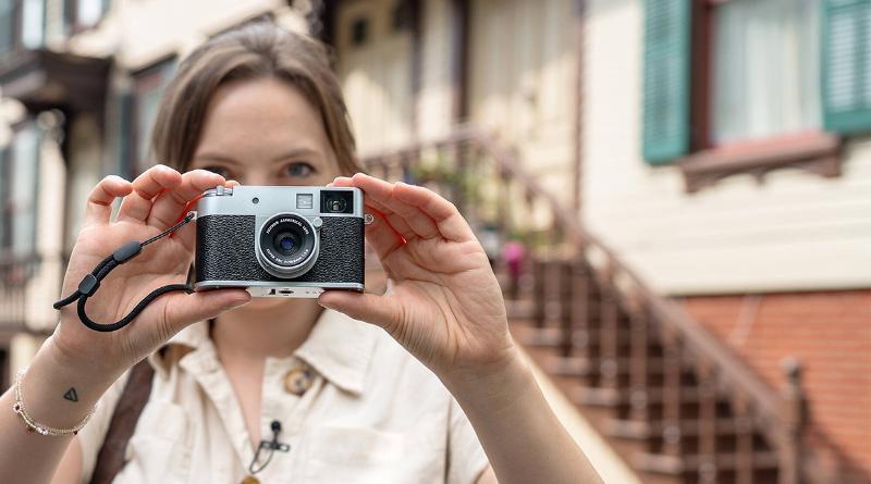 FUJIFILM X HALF SILVER
