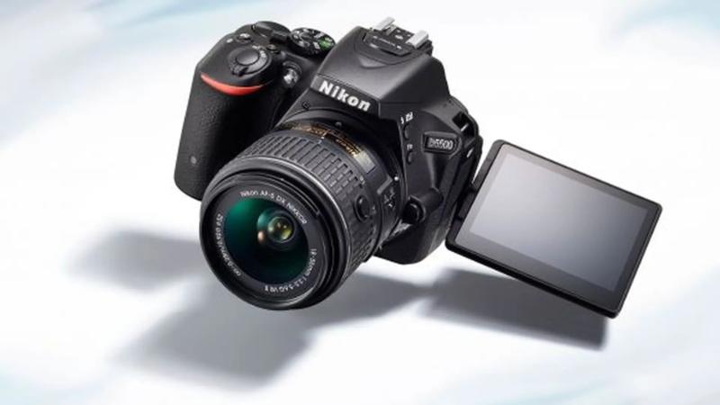 Máy ảnh Nikon D5500 Máy ảnh Nikon D5500