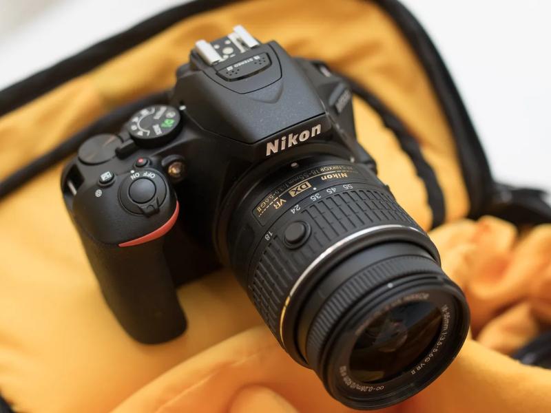 Máy ảnh Nikon D5500 Máy ảnh Nikon D5500