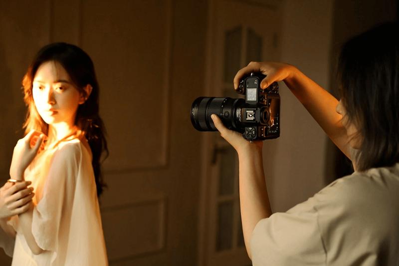 Ống kính Nikon Z 24-70mm f/2.8 S II Ống kính Nikon Z 24-70mm f/2.8 S II