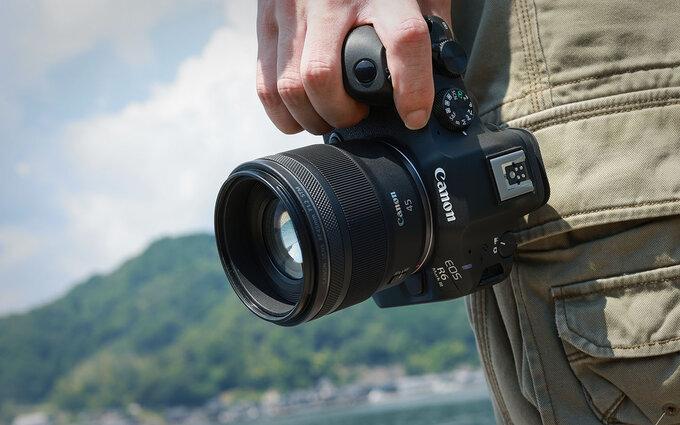Ống kính Canon RF 45mm F1.2 STM